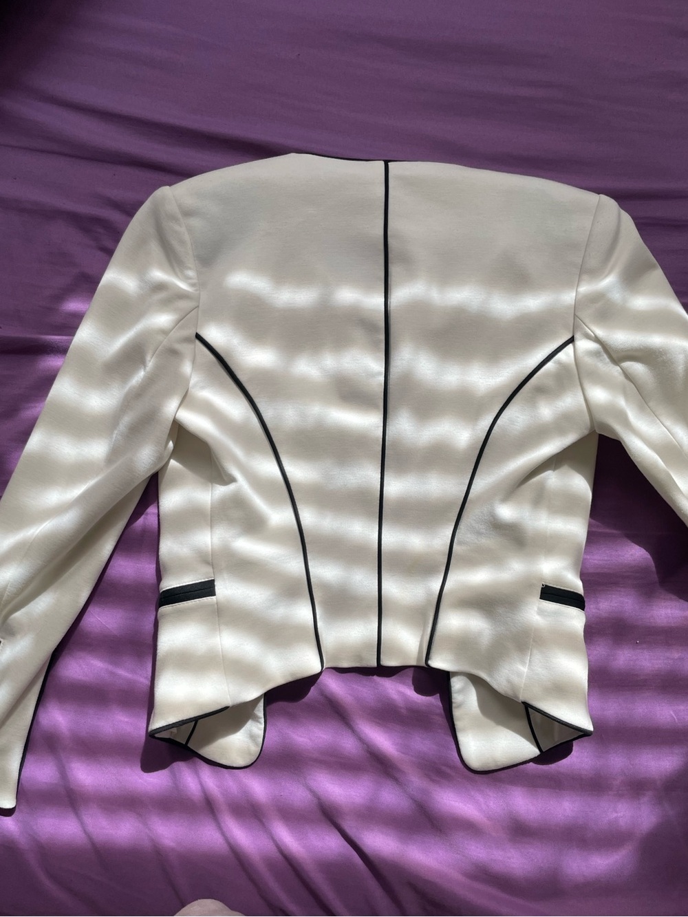 H&M White Jacket with Black Contrast Piping - Picture 8 of 11